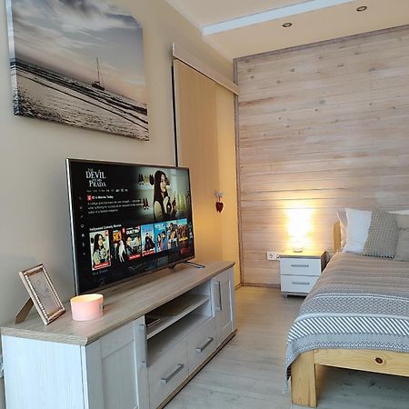 Apartamenti Miera Osta Liepāja Exterior foto