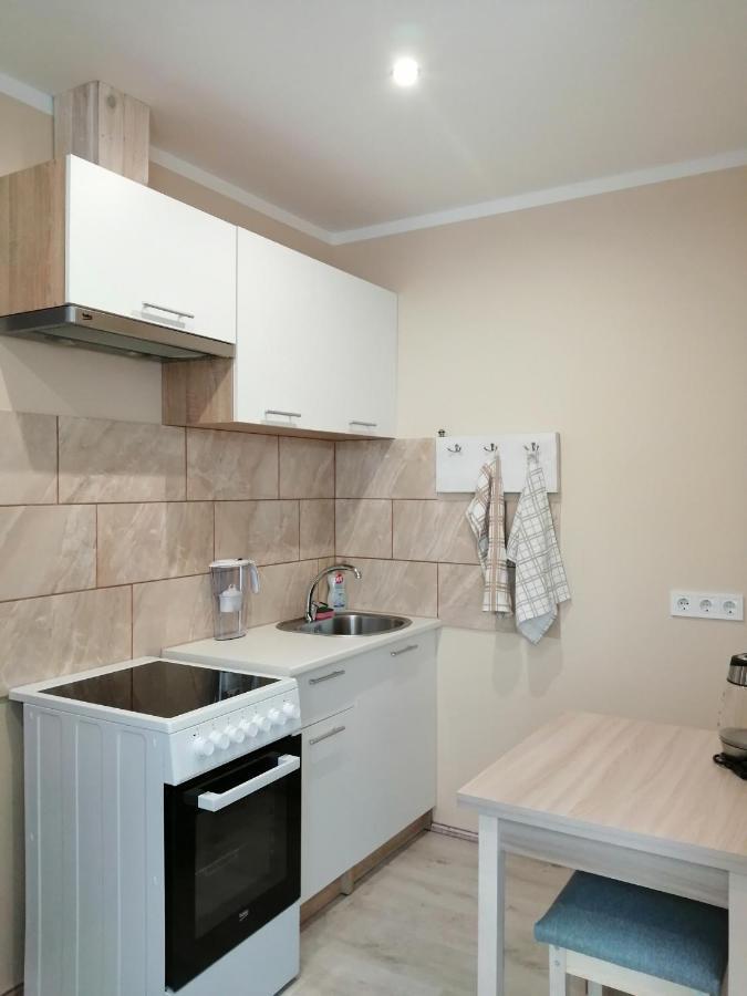 Apartamenti Miera Osta Liepāja Exterior foto